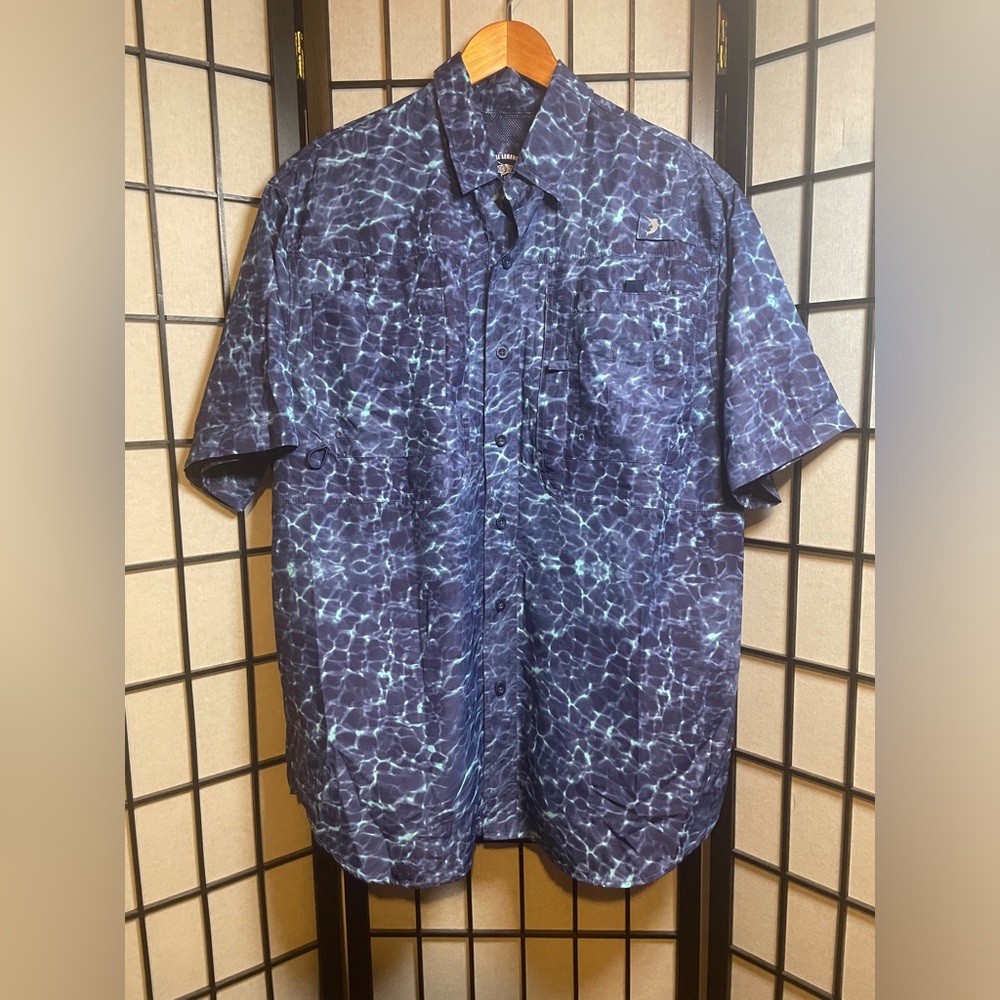 Reel Legends Saltwater Mens M Fishing Shirt Button Down Blue Water Ocean Pattern